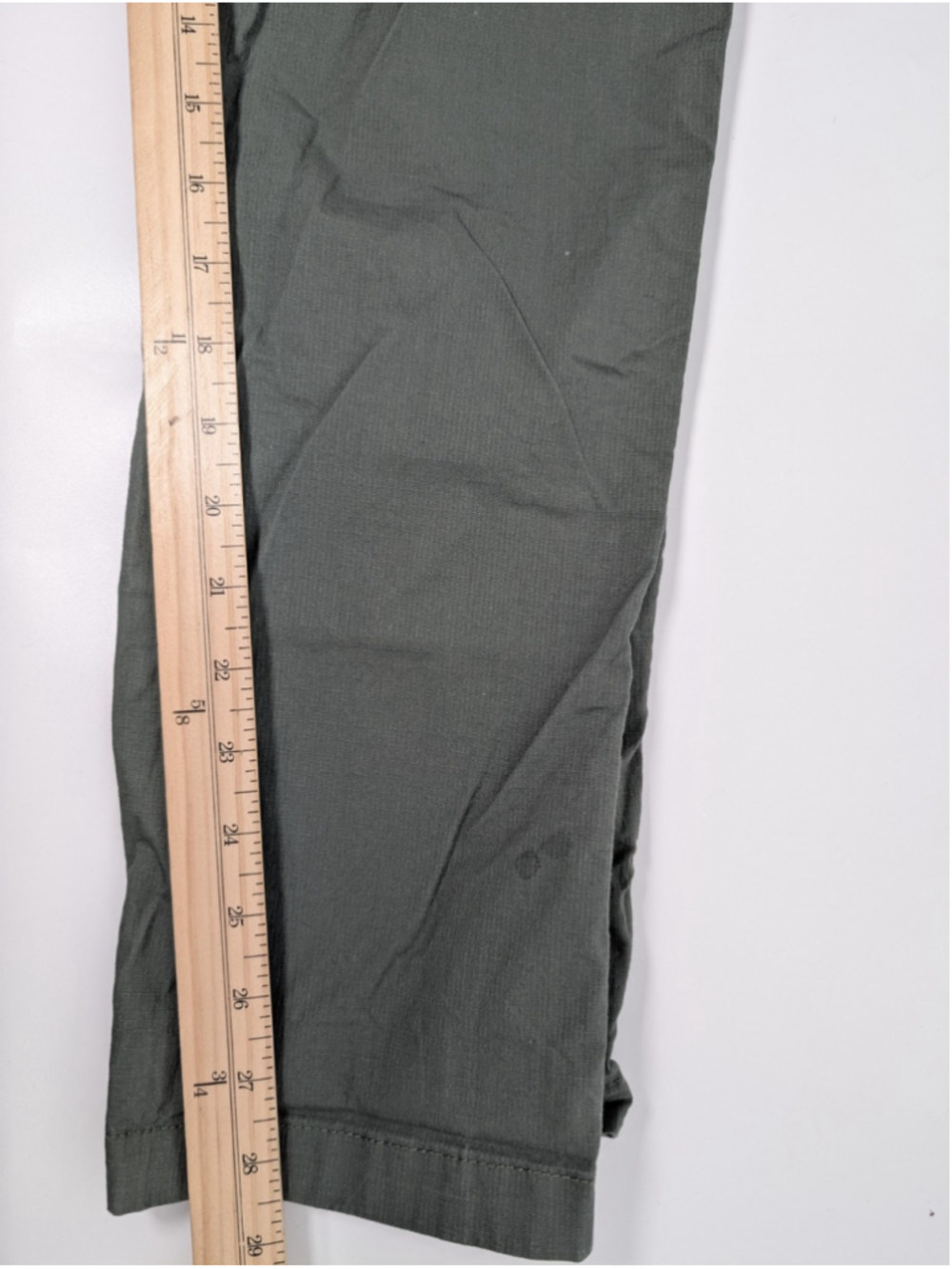 Vuori Womens Ripstop Pants Cargo Army Green Sz S Climbing Hiking Gorpcore - Picture 8 of 8